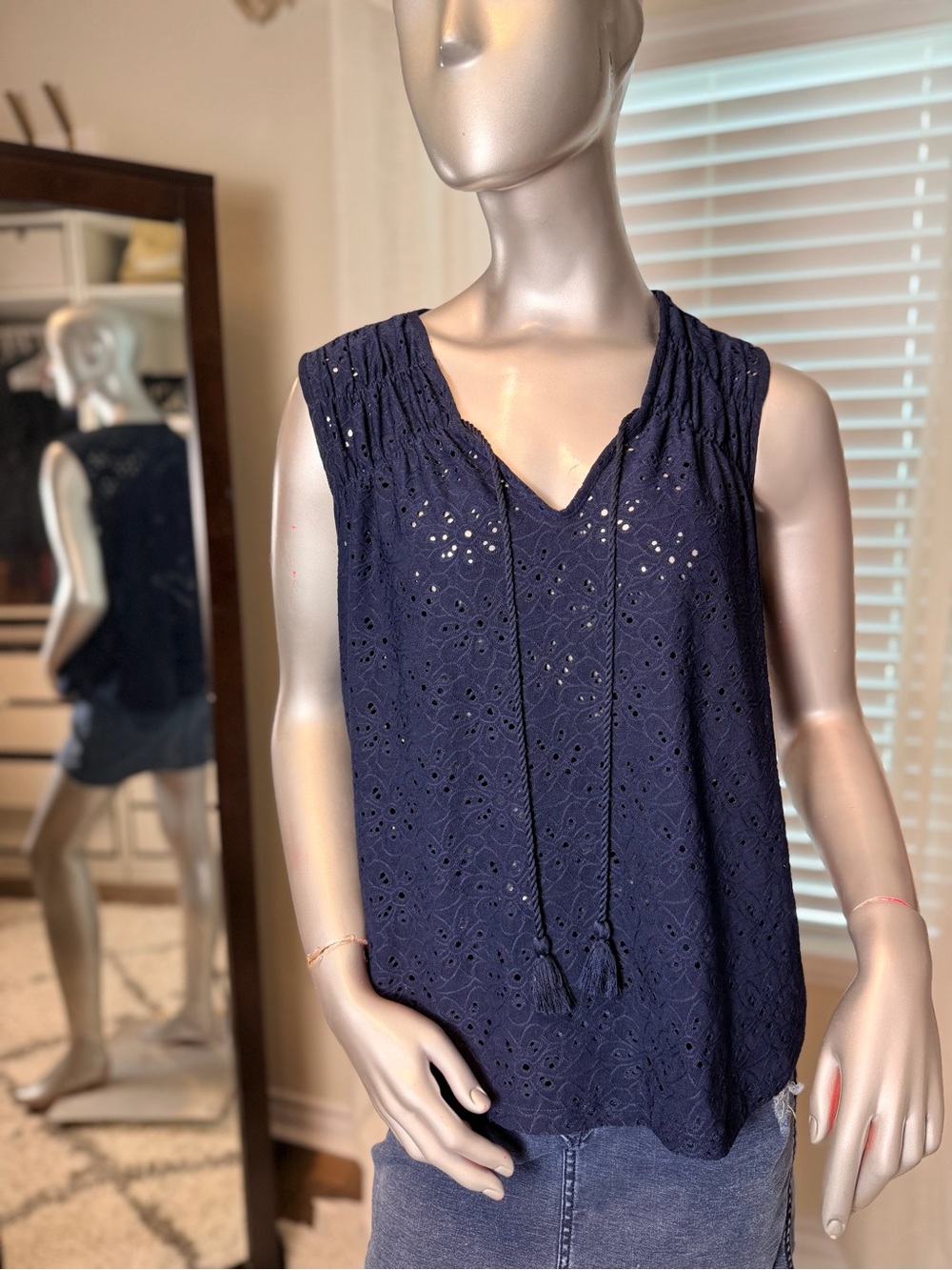Nanette Lepore Eyelet Sleeveless Blouse Navy Blue Tassel Tie Large Cottagecore